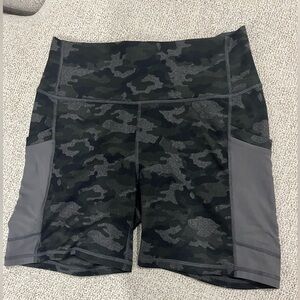 Fabletics On-The-Go PowerHold High-Waisted 6” Short